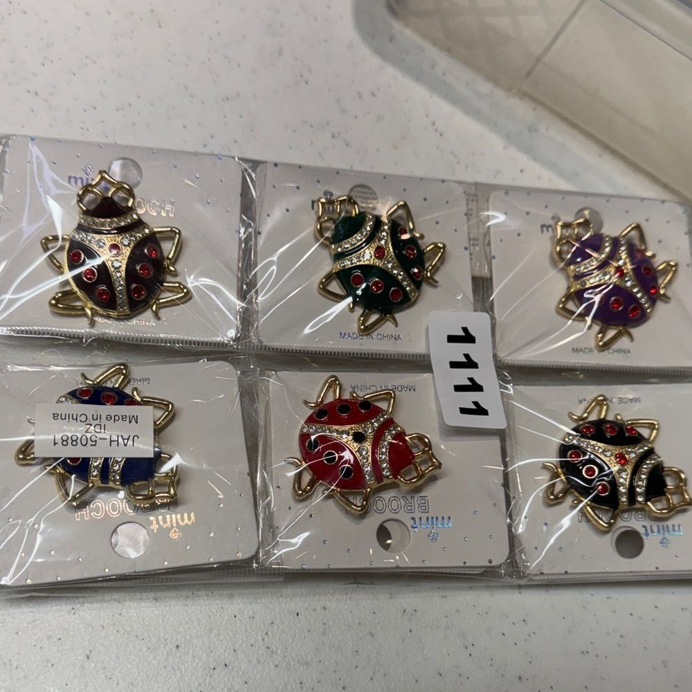 1111 NWT Brooch- Price for one brooch